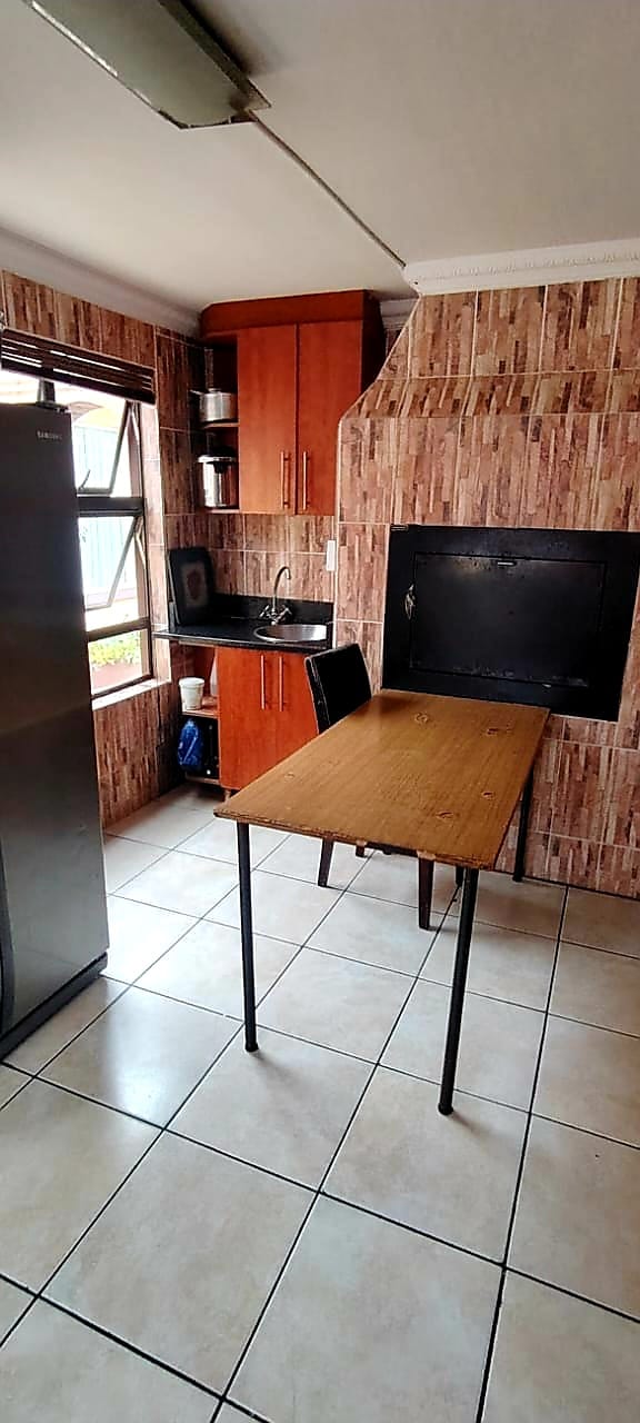 14 Bedroom Property for Sale in Amalinda Eastern Cape